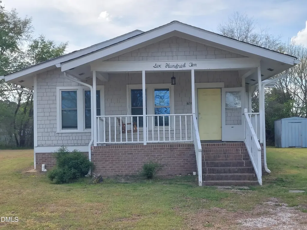 610 S Wakefield Street Zebulon NC 27597