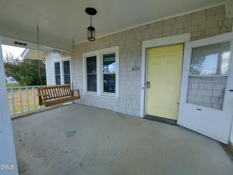 610 S Wakefield Street Zebulon NC 27597