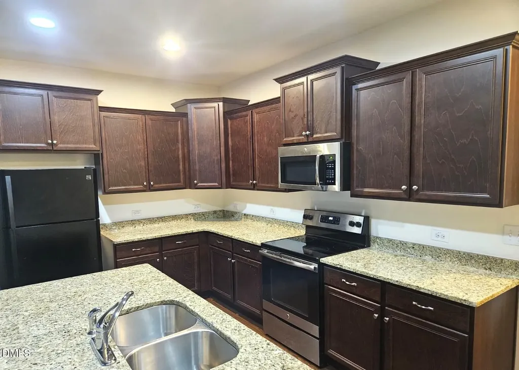 138 Hill Shore Lane Clayton NC 27527