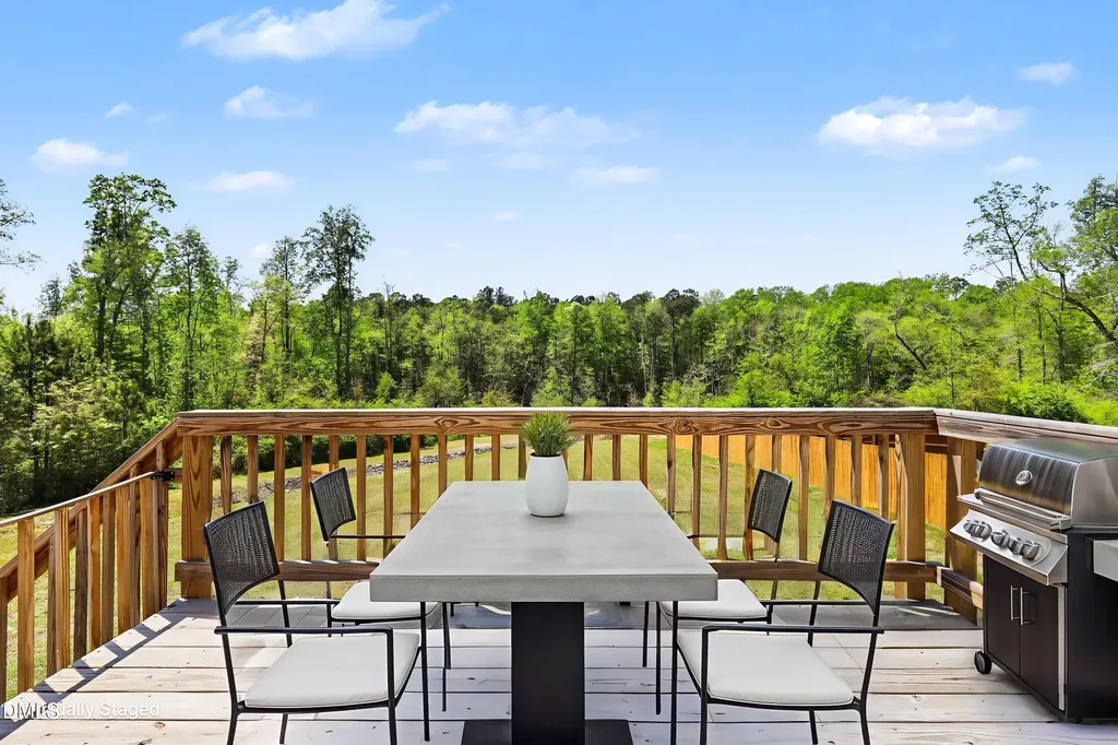 90 Rigsby Avenue Four Oaks NC 27524