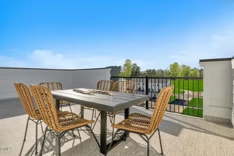 148 N White Street Wake Forest NC 27587