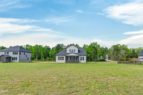 35 Scotland Drive Youngsville NC 27596