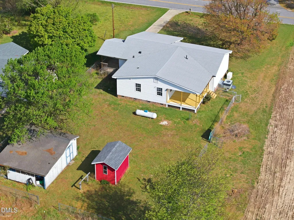 945 Old School Road Four Oaks NC 27524