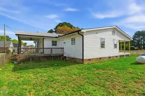 945 Old School Road Four Oaks NC 27524