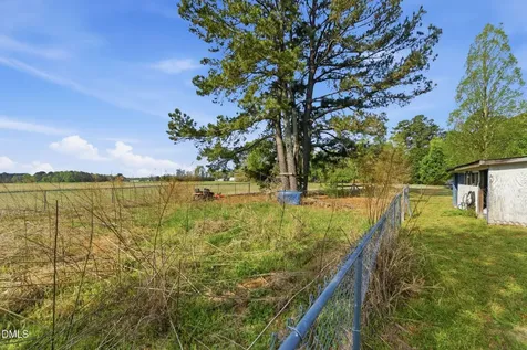 945 Old School Road Four Oaks NC 27524