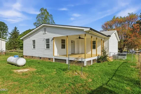 945 Old School Road Four Oaks NC 27524