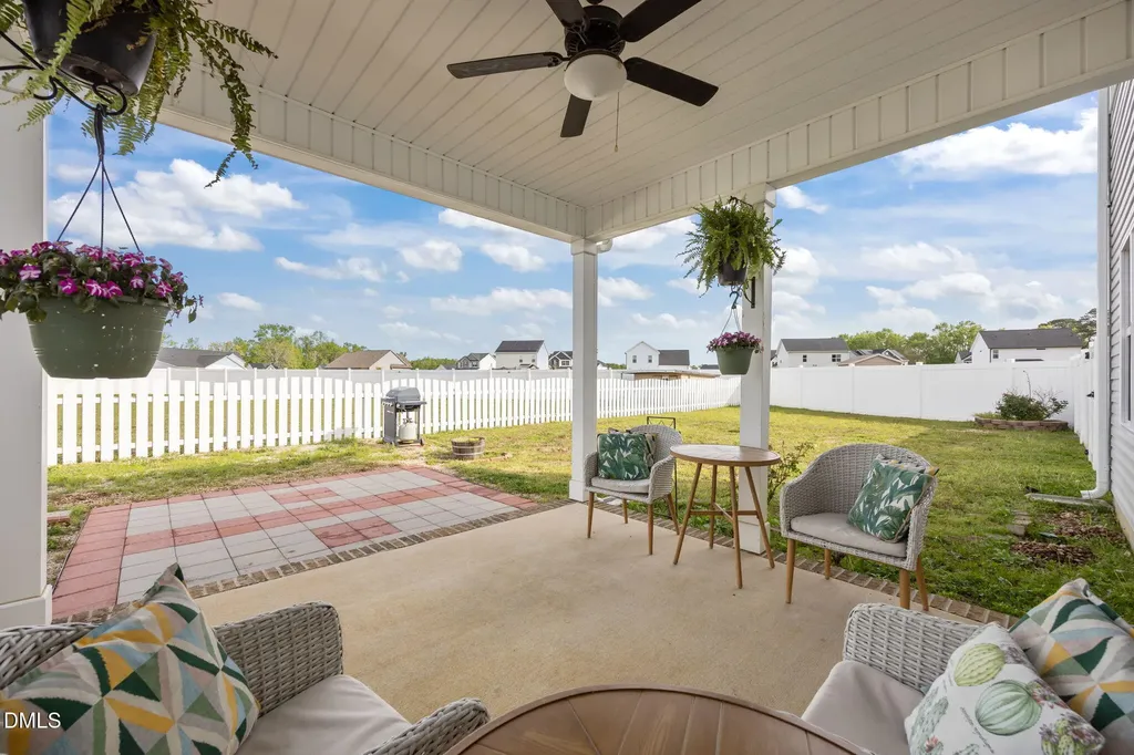 35 N Cinnamon Teal Drive Selma NC 27576