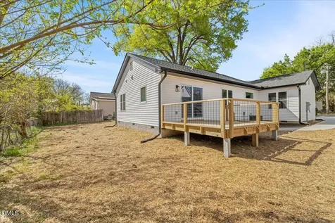402 Poplar Street Graham NC 27253
