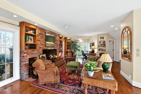 223 Hillcrest Circle Chapel Hill NC 27514