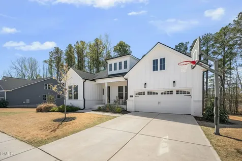 624 Long Lake Drive Fuquay Varina NC 27526