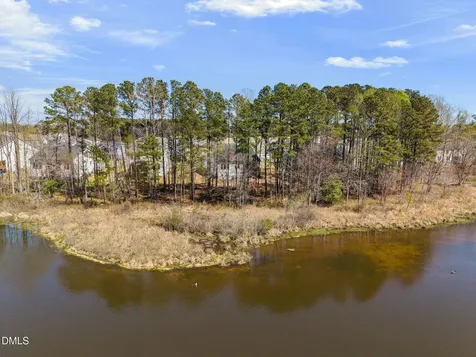 624 Long Lake Drive Fuquay Varina NC 27526
