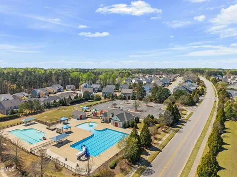 624 Long Lake Drive Fuquay Varina NC 27526