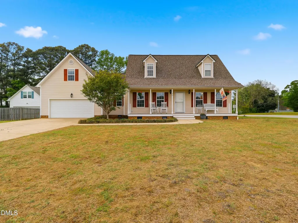 20 Blairwood Drive Fuquay Varina NC 27526