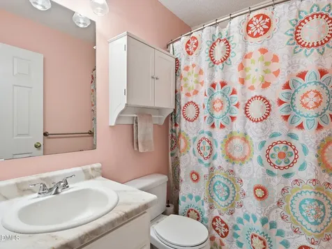 20 Blairwood Drive Fuquay Varina NC 27526