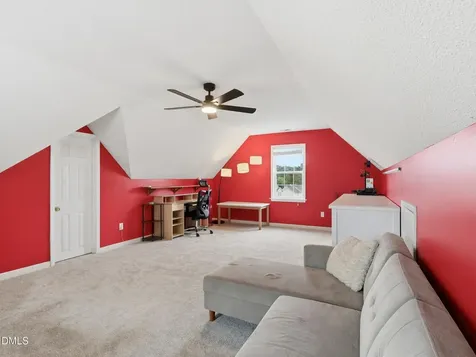 20 Blairwood Drive Fuquay Varina NC 27526