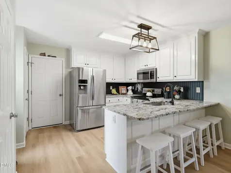 20 Blairwood Drive Fuquay Varina NC 27526