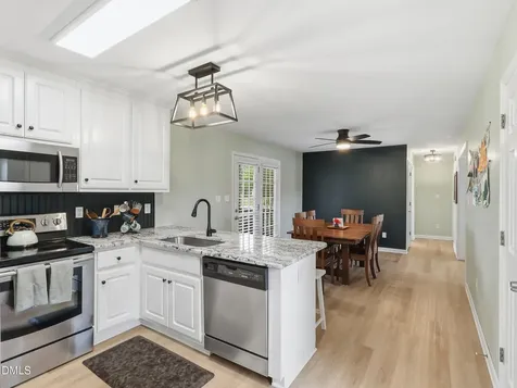 20 Blairwood Drive Fuquay Varina NC 27526
