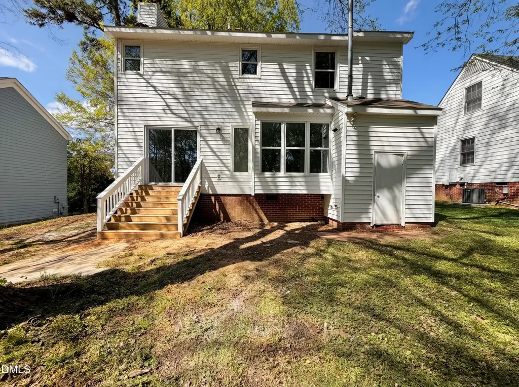 5236 Turf Grass Court Raleigh NC 27610