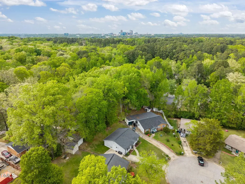 2708 Daytona Drive Raleigh NC 27610