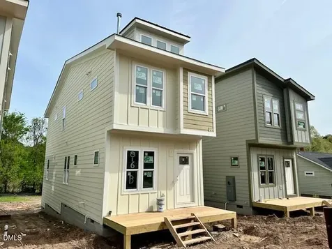 816B Carter Avenue Durham NC 27703