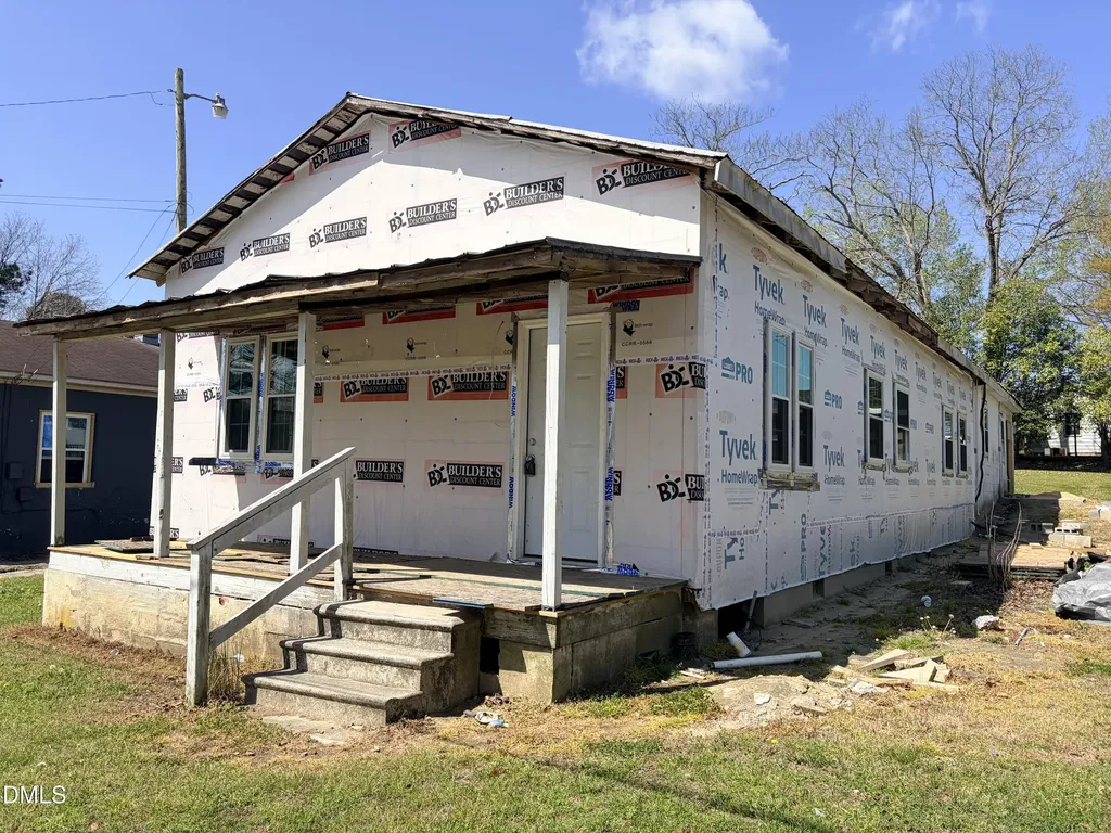 206 S 4th Street Pinetops NC 27864