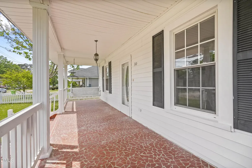 310 E E Street Erwin NC 28339