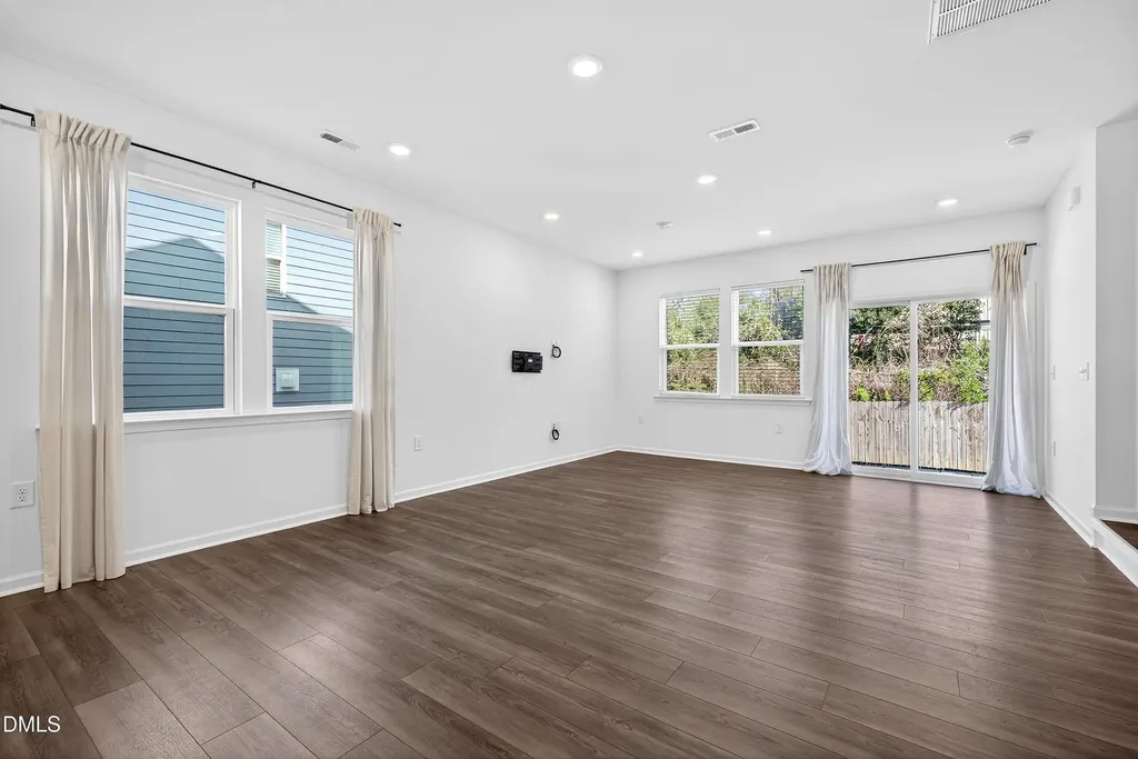 567 Hacksaw Trail Raleigh NC 27610