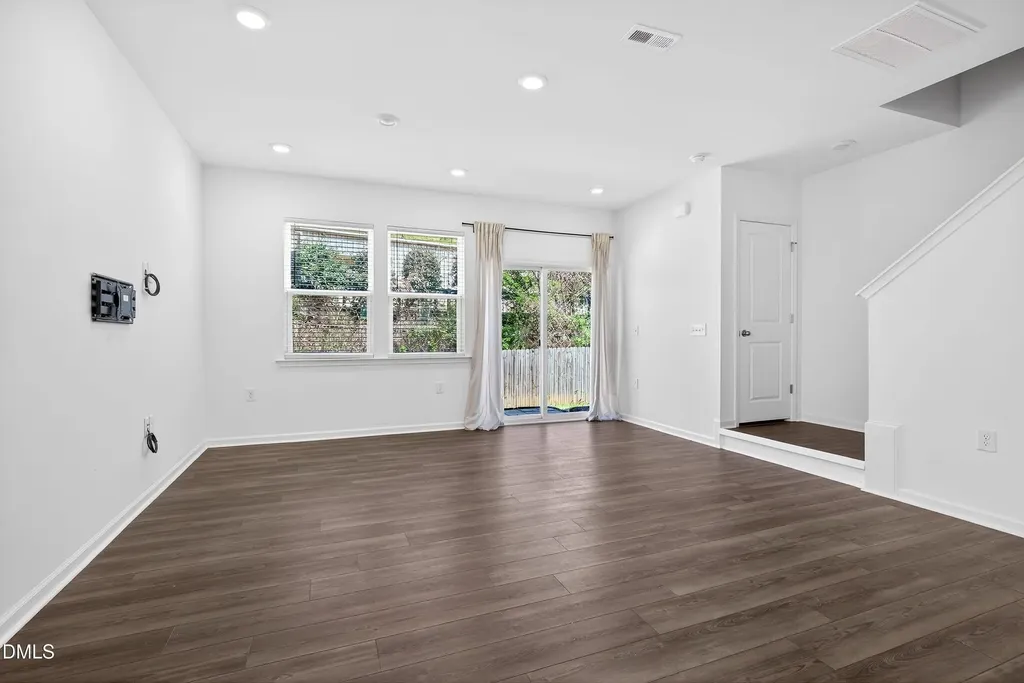 567 Hacksaw Trail Raleigh NC 27610