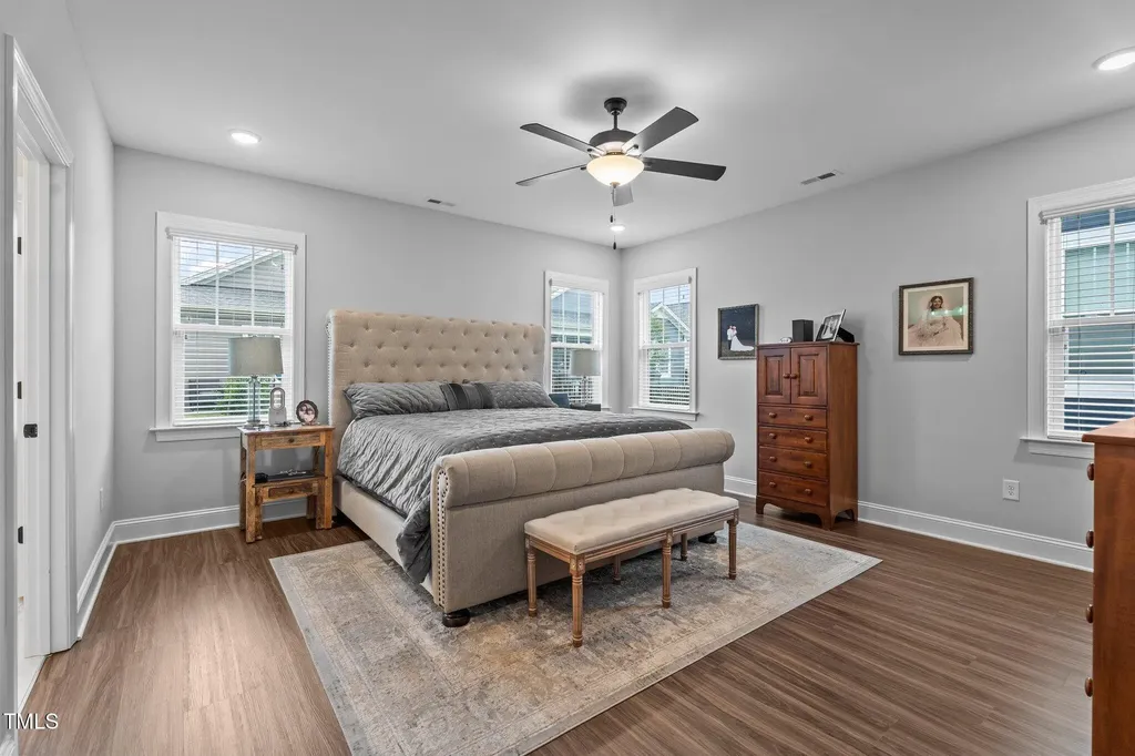 33 Davidson Street Clayton NC 27527