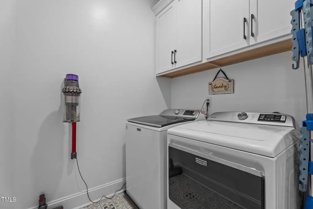 33 Davidson Street Clayton NC 27527