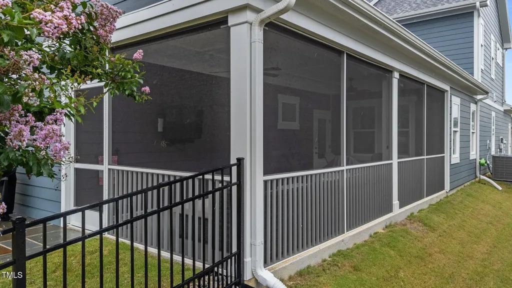 33 Davidson Street Clayton NC 27527