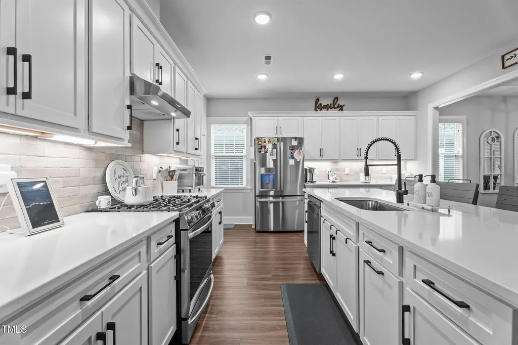 33 Davidson Street Clayton NC 27527