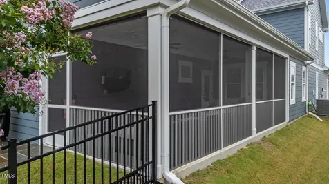 33 Davidson Street Clayton NC 27527