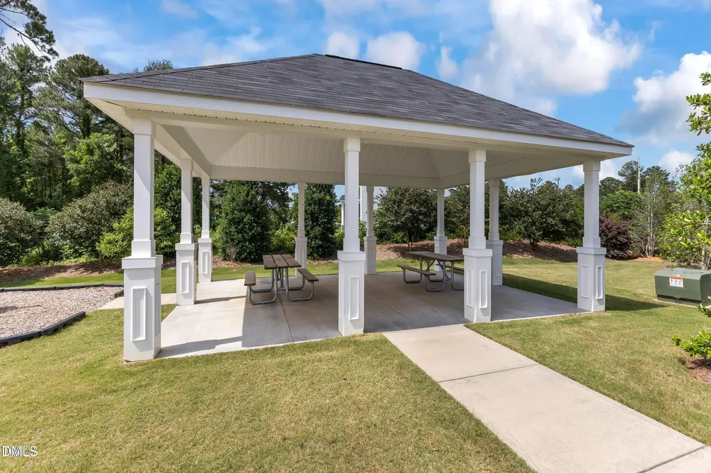 382 Black Oak Court Clayton NC 27520
