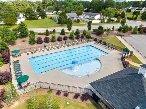 382 Black Oak Court Clayton NC 27520