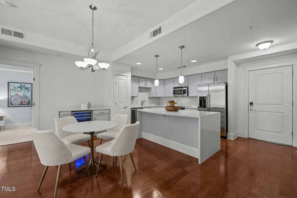 222 Glenwood Avenue Raleigh NC 27603