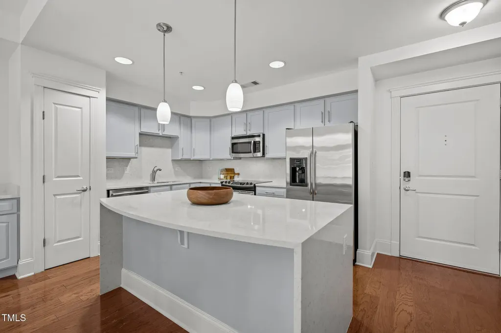222 Glenwood Avenue Raleigh NC 27603