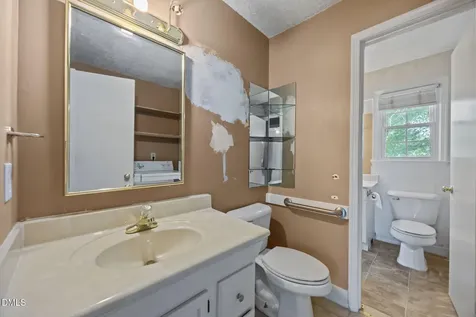 122 E Judd Street Zebulon NC 27597
