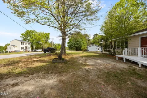 122 E Judd Street Zebulon NC 27597