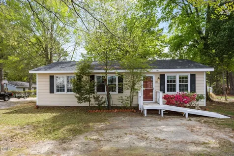 122 E Judd Street Zebulon NC 27597
