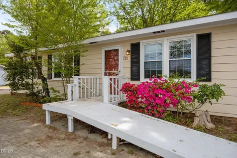 122 E Judd Street Zebulon NC 27597