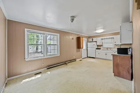 122 E Judd Street Zebulon NC 27597