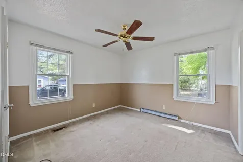 122 E Judd Street Zebulon NC 27597
