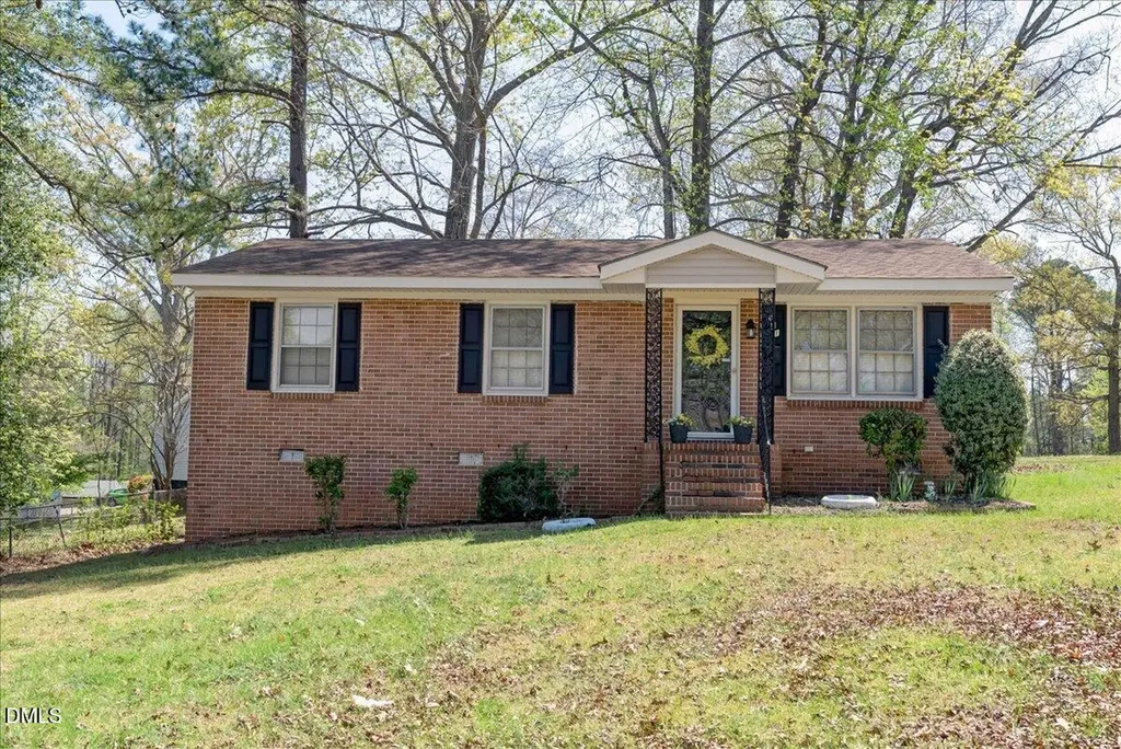 101 Martin Circle Roanoke Rapids NC 27870