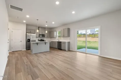 437 Woodbluff Drive Sanford NC 27330