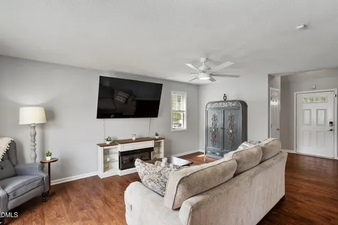313 Pittsboro Street Fuquay Varina NC 27526