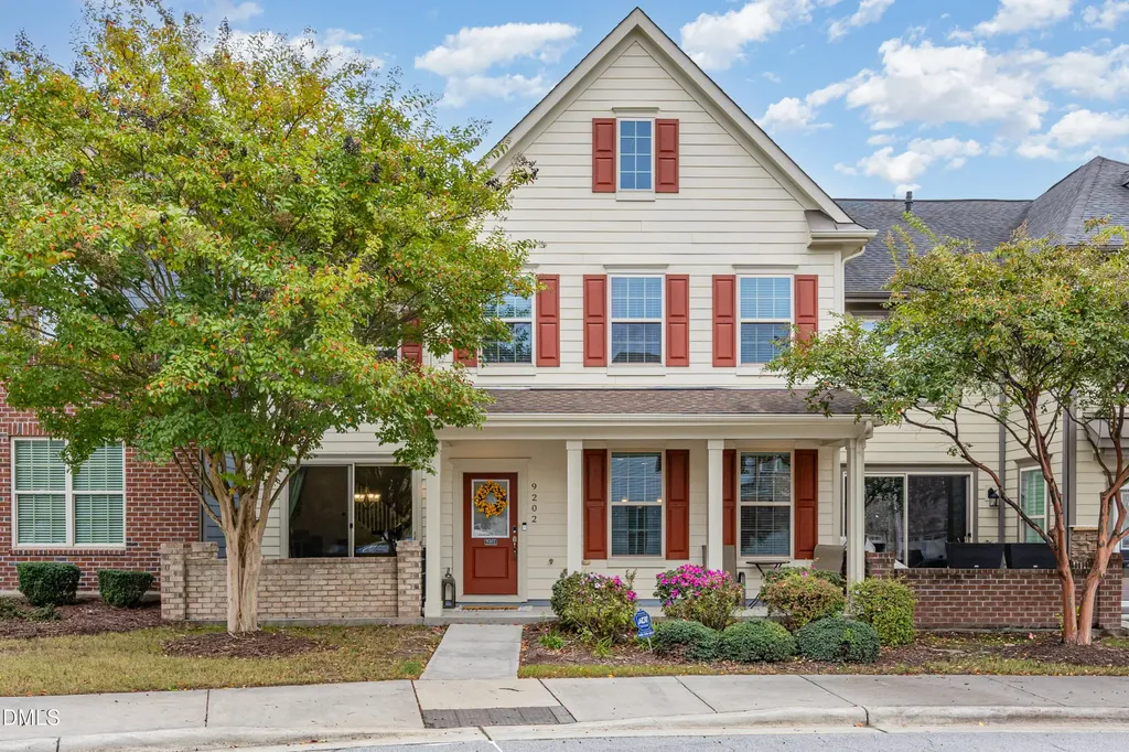 9202 Giralda Walk Raleigh NC 27617