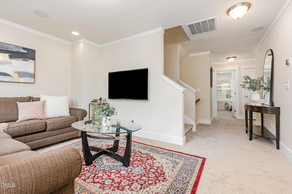 9202 Giralda Walk Raleigh NC 27617