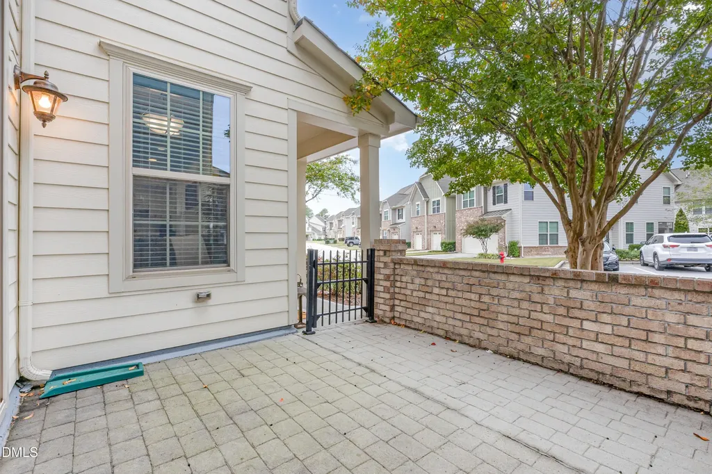 9202 Giralda Walk Raleigh NC 27617