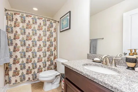 9202 Giralda Walk Raleigh NC 27617